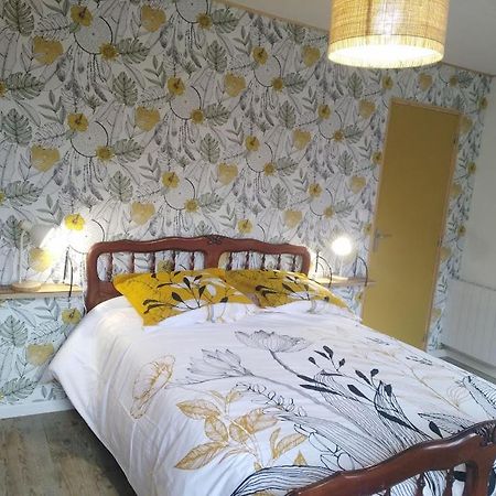 Appartement Cozy Dans Maison Privee Tauves Zewnętrze zdjęcie