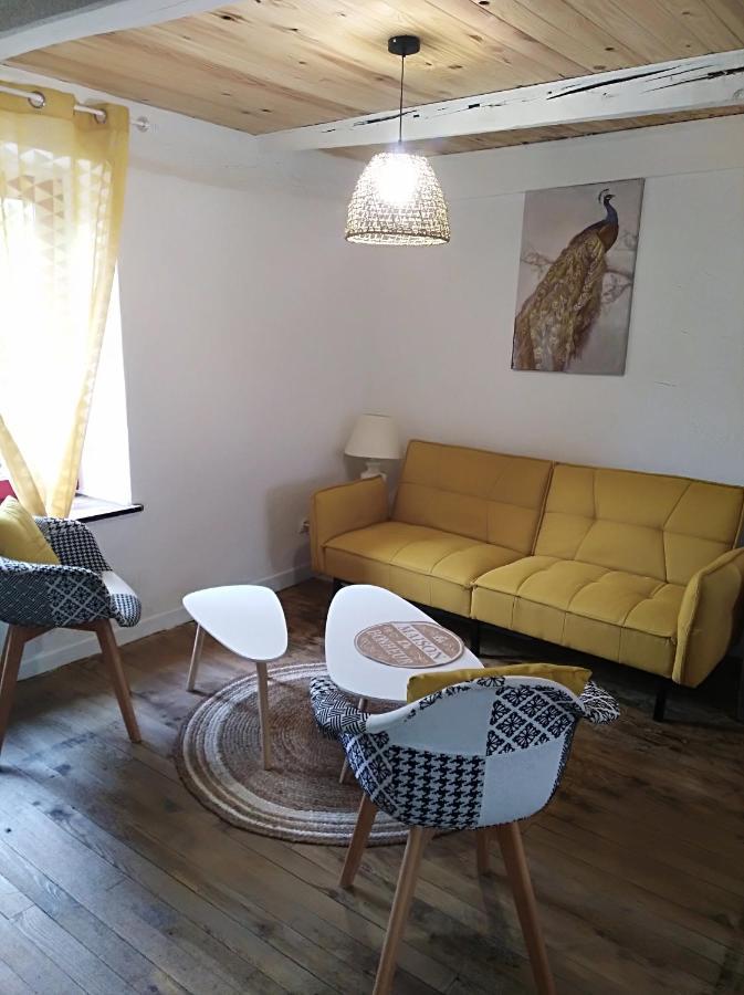 Appartement Cozy Dans Maison Privee Tauves Zewnętrze zdjęcie