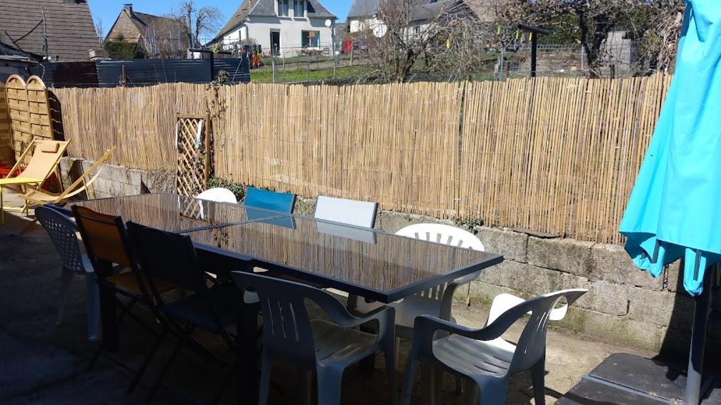 Appartement Cozy Dans Maison Privee Tauves Zewnętrze zdjęcie